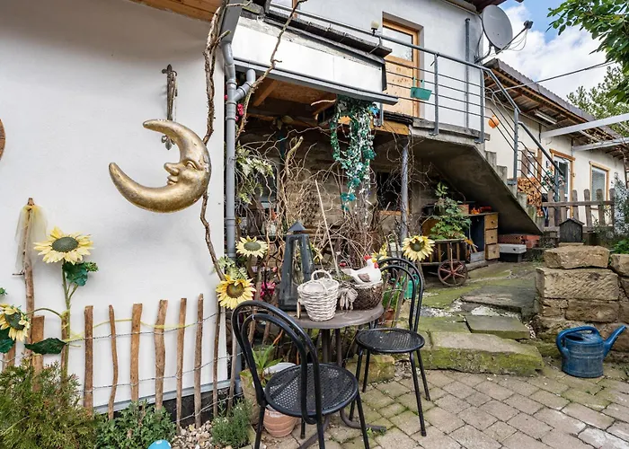 Hobbit Lounge